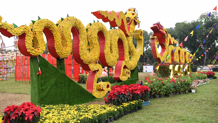 Traditional Tet rituals re-enacted at Thang Long imperial citadel